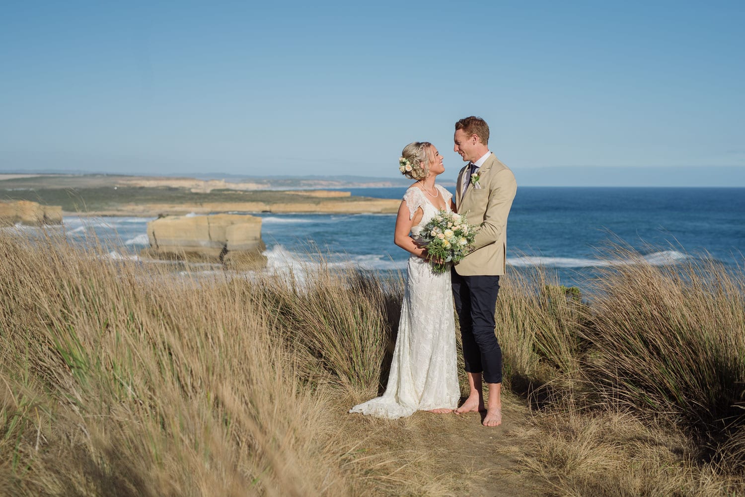 Wedding portrait overlocking The Twelve Apostles