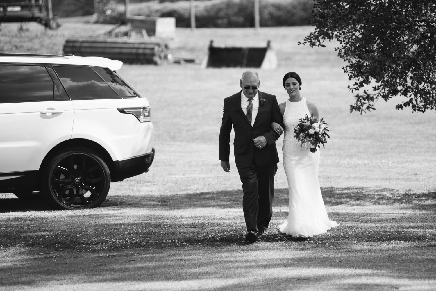 Bride walking down the aisle at Colac Golf Club