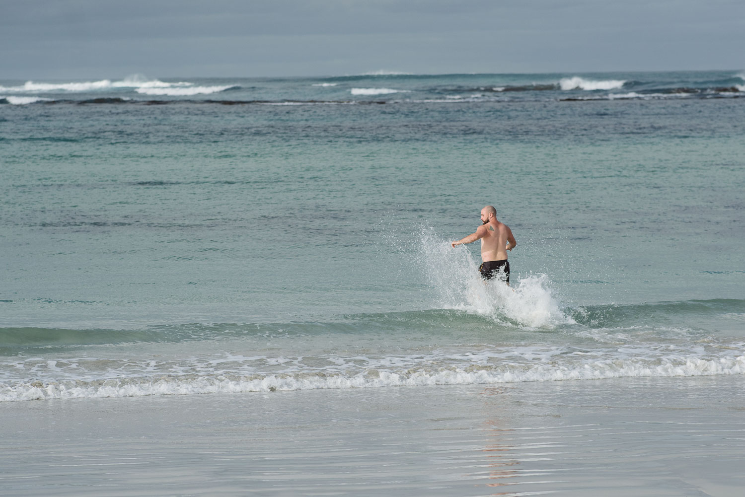 Groom goes swimming near Warrnambool