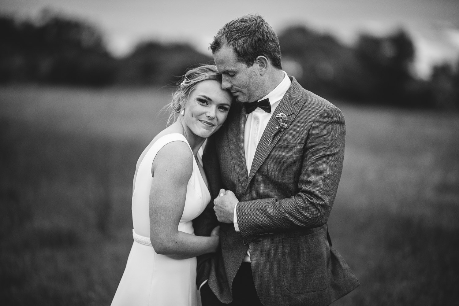 Wedding couple at The Elliot on the Great Ocean Road