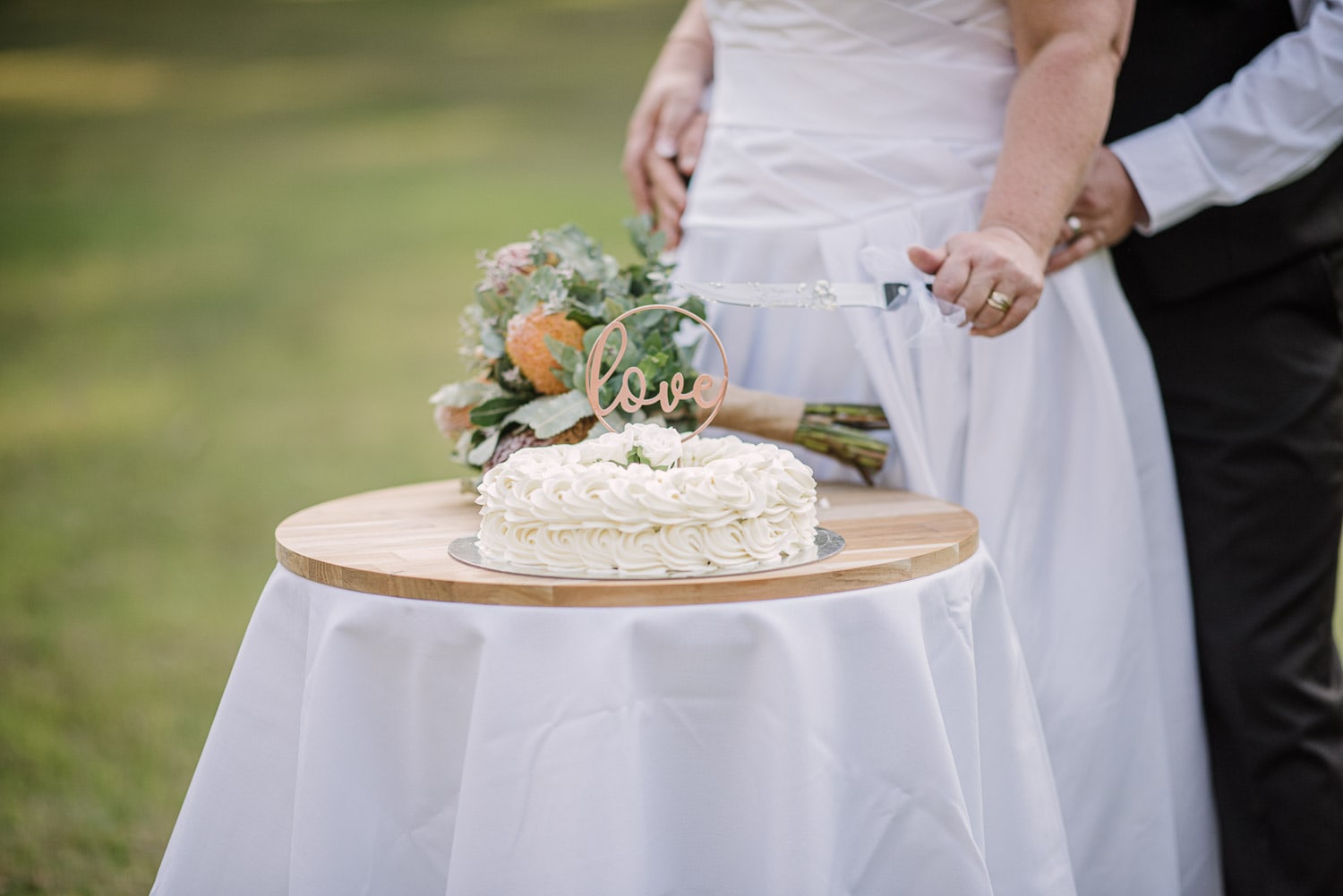 Cake with a love sign